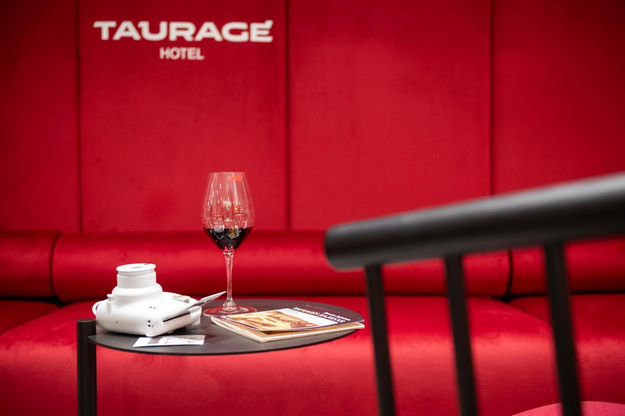 Taurage Hotel ภายนอก รูปภาพ